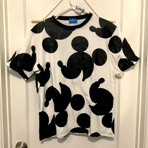 Tokyo Disneyland Mickey Spots